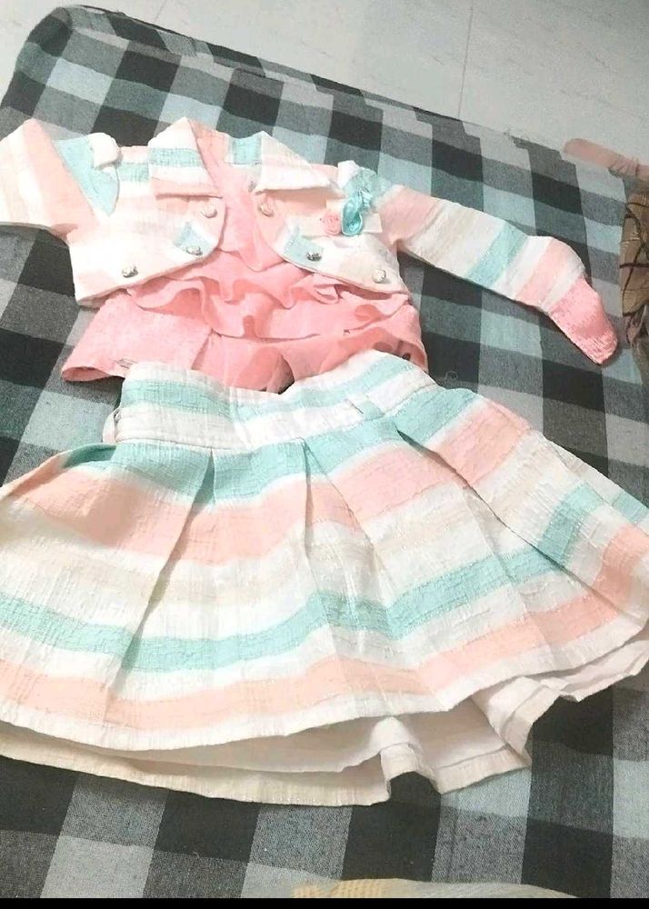 Girls&#39; Striped Skirt Set