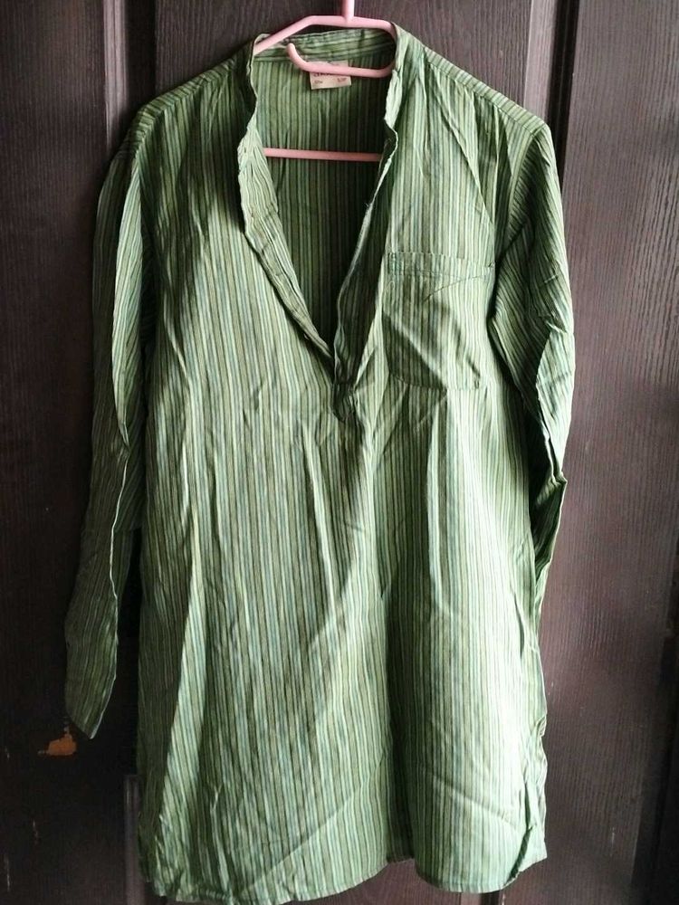 Aakriti Kurta