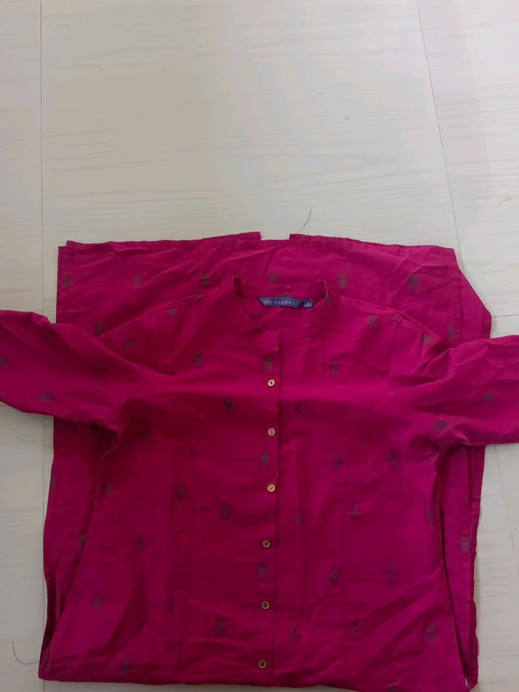 Free Gift Assured$Avaasa Medium Size Kurta