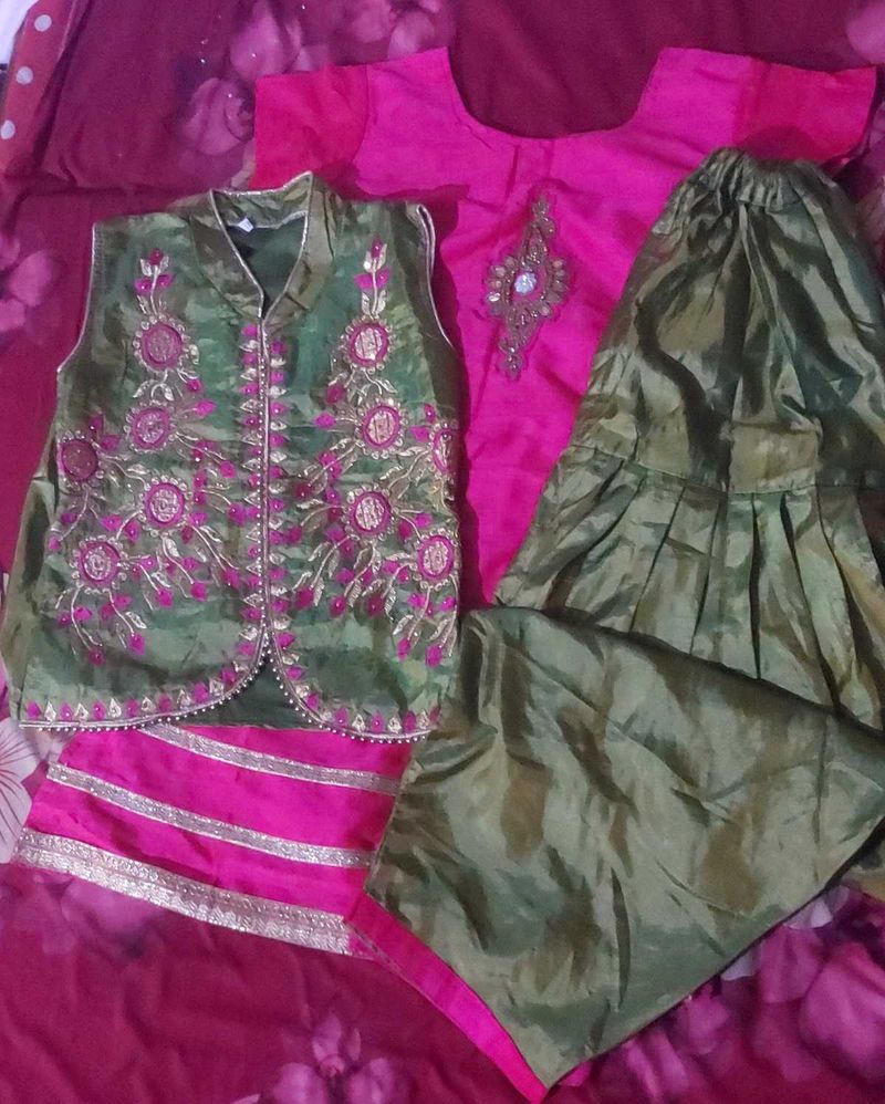 Punjabi Suit With Patiyala Salwar And Kooti