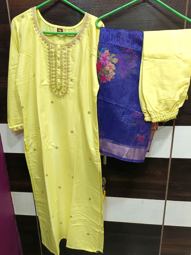 Heavy Work Women Kurta Sets All Size