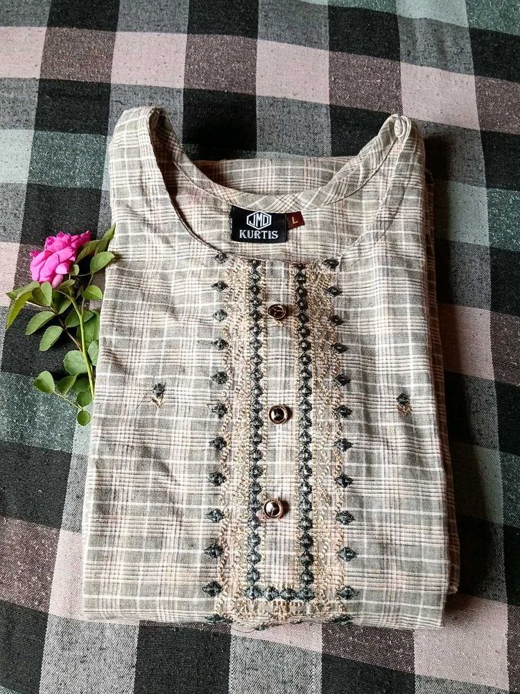 Elegant Embroidered Plaid Kurti Set