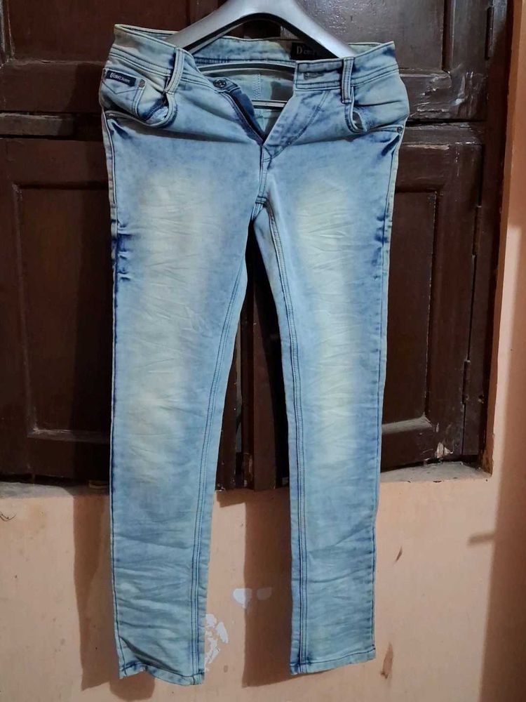 Stylish Light Wash Jeans