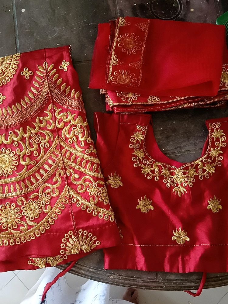 girl lehenga (3-4year girl)