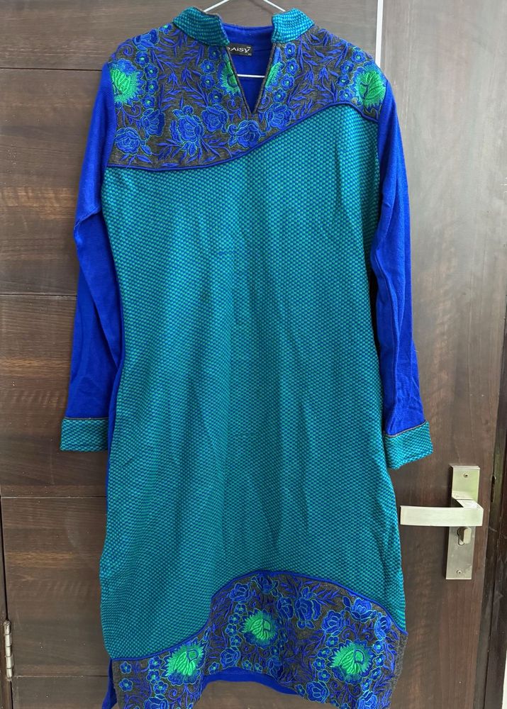 Embroidered Blue Knit Kurta