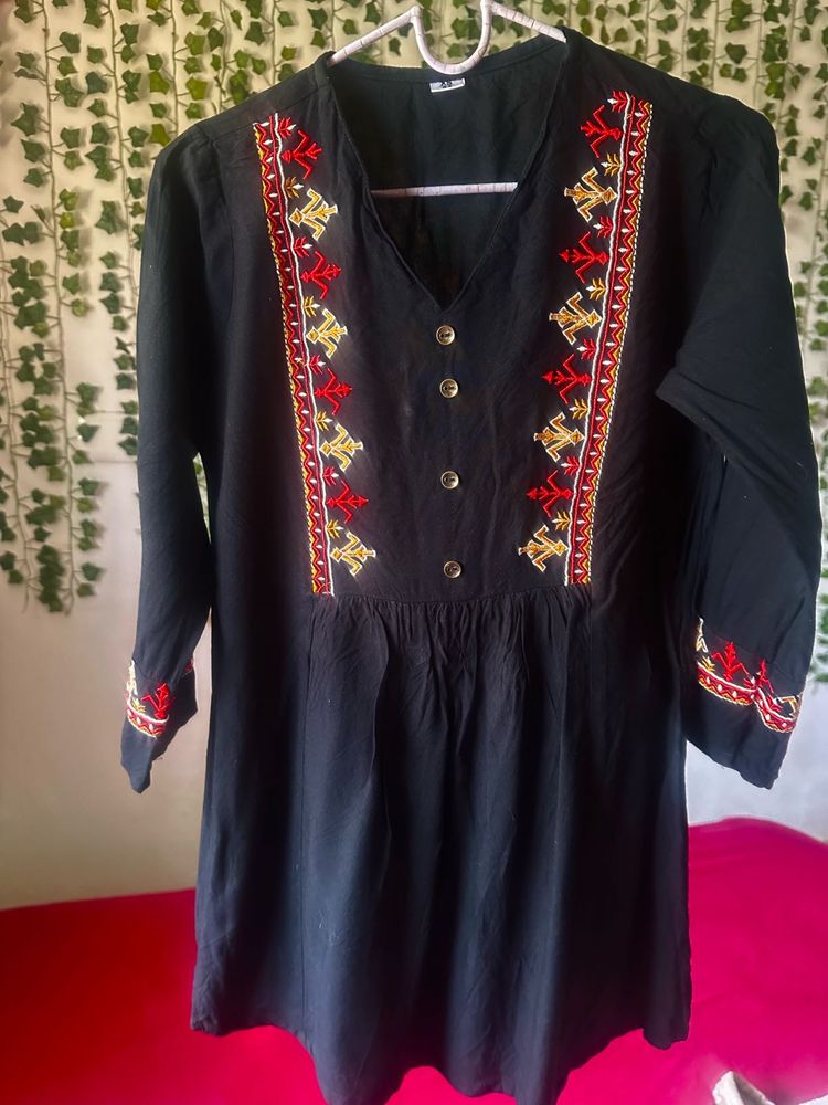 Embroidered Black Kurti