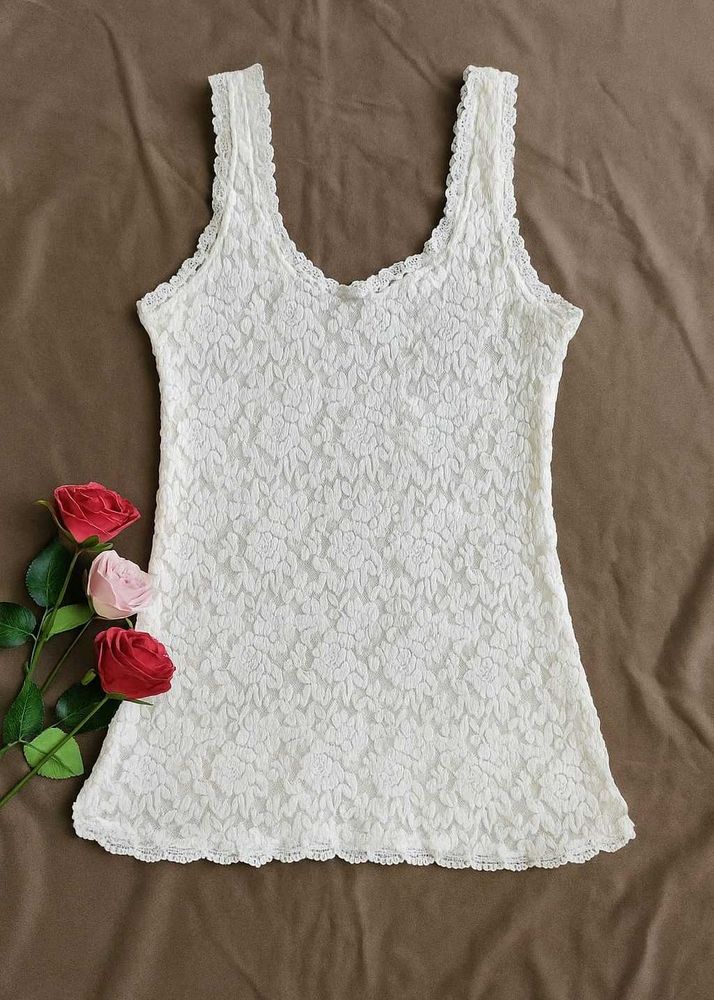 🎀Beautiful White Lace Top