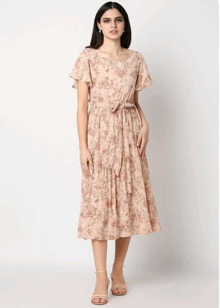 Vintage Fit And Floral Maxi Dress💛
