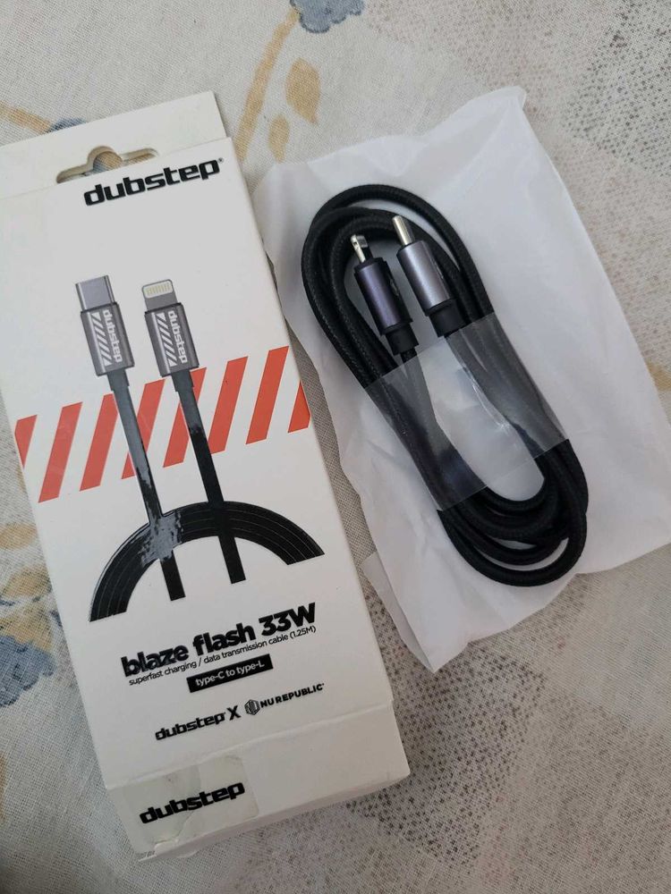 Dubstep Blaze Flash 33W Charging Cable