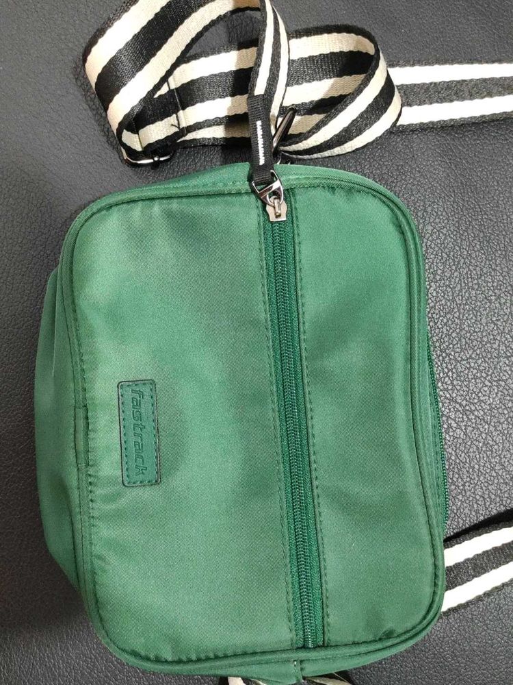Green Sling Bag For Women And Girls.