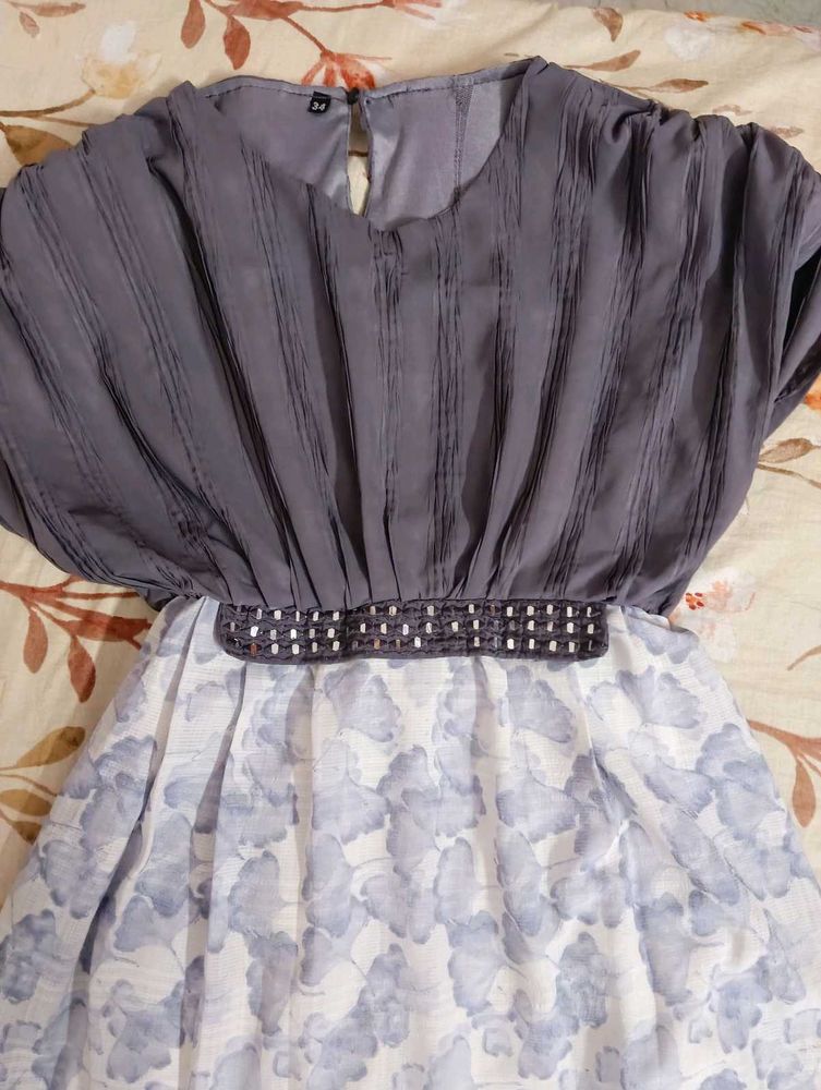 Elegant Grey Floral Dress