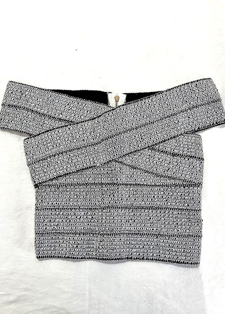 Chic Gray Knit Crop Top