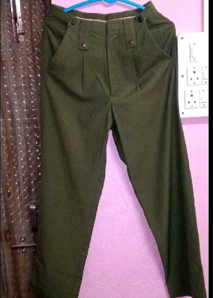 Trouser with t -shirt