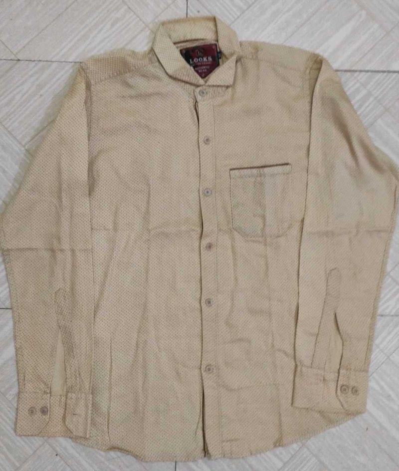 Men&#39;s Casual Shirt