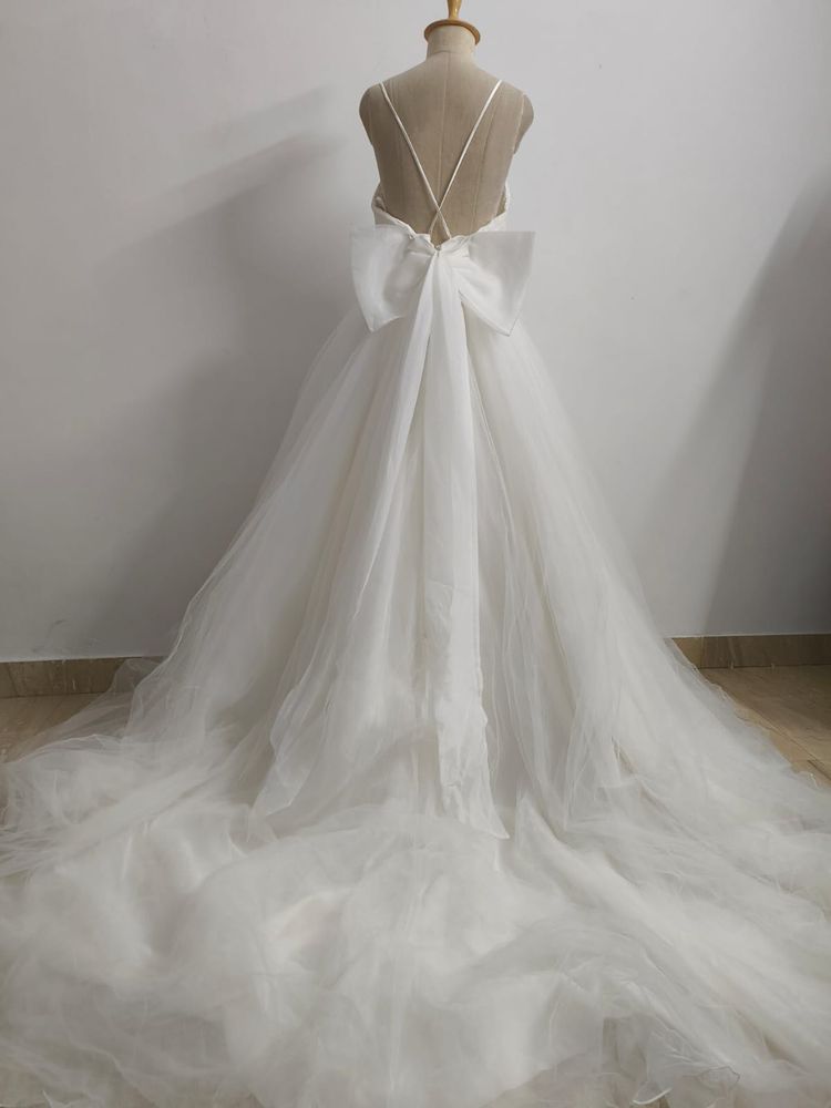 Luxury White Tulle Gown with Bow