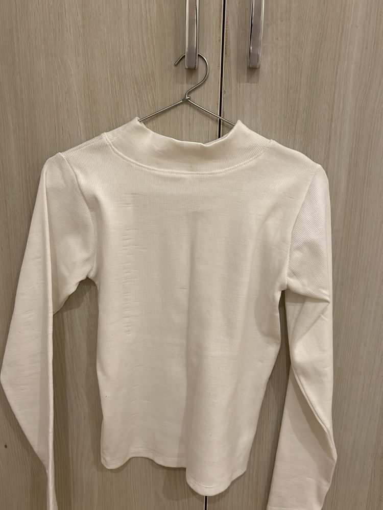 White Full Sleeves Top (xs-s)