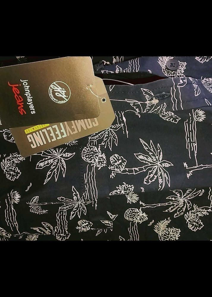 JOHN PLAYERS Tropical Print Short Sleeve Shirt