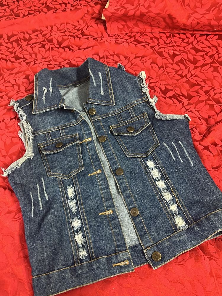 Half Sleeves Denim Jacket