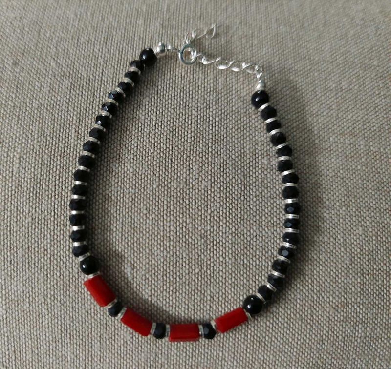 Gorgeous silver nazariya with red/black beads
