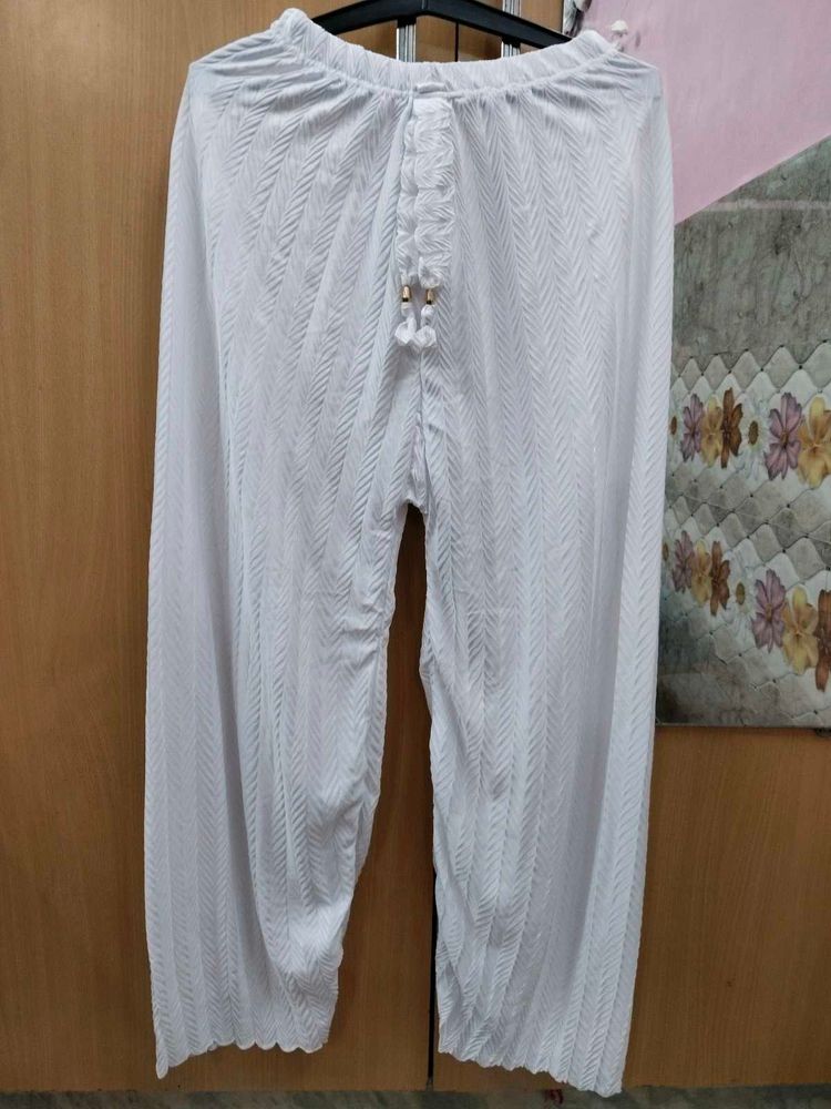 Elegant White Palazzos (H).