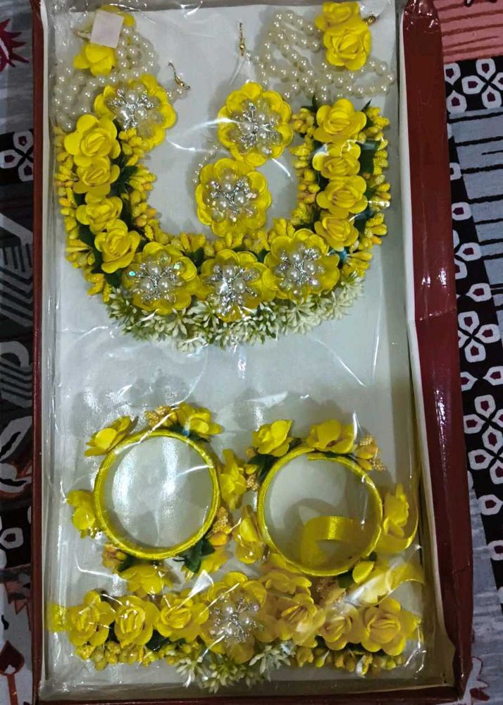 Floral Jewellery Set and free gift