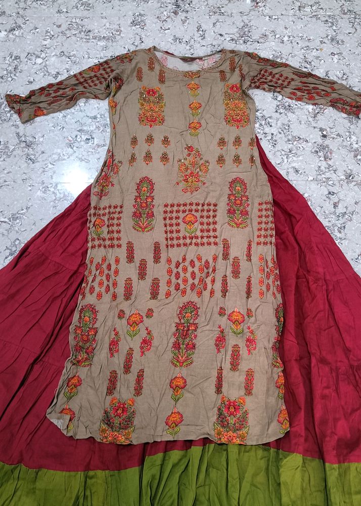Women Embroidered Straight Kurta Gown