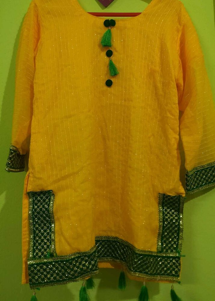 YELLOW SHORT KURTI