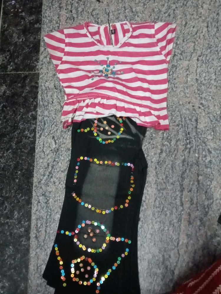 Skrit And Top 2 Set Both Size 18