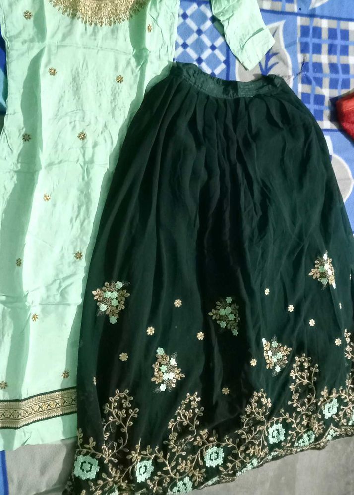 Elegant Kurta Set with skirt