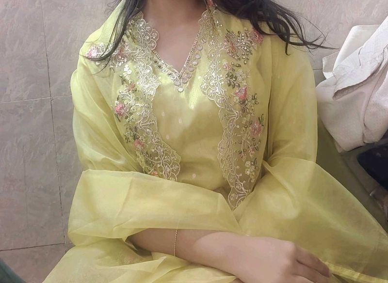 Elegant Yellow Kurta Set