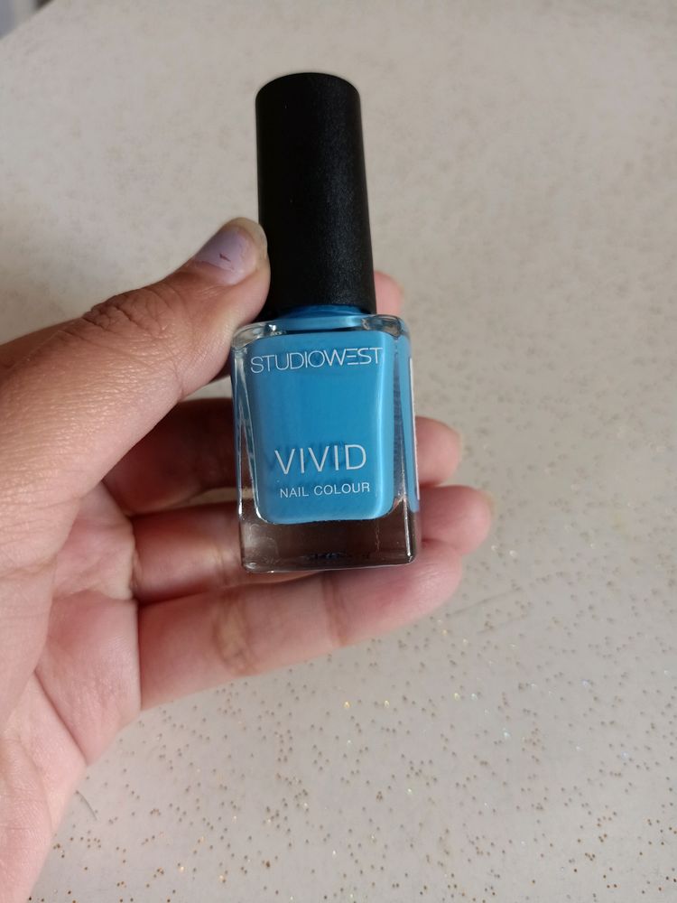 Studiowest Nail Colour/ Nail Polish  (Vivid )