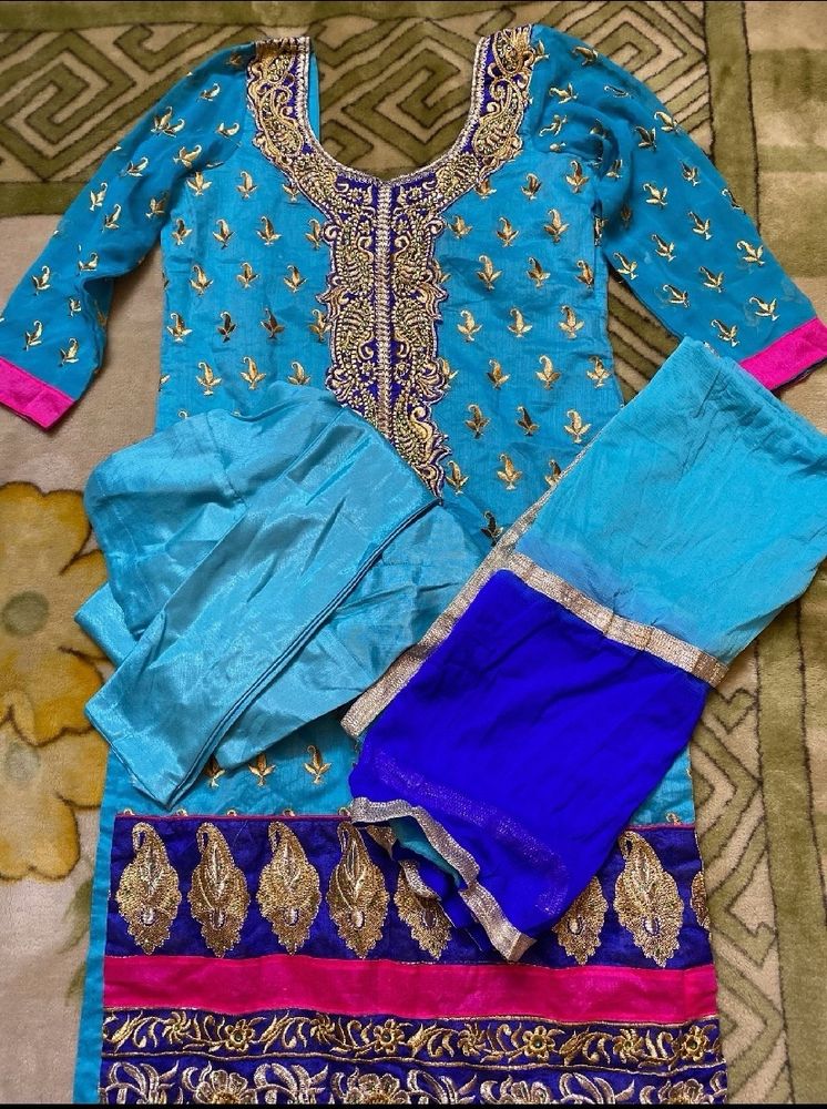 ‼️Sale Time ‼️Beautiful SUIT