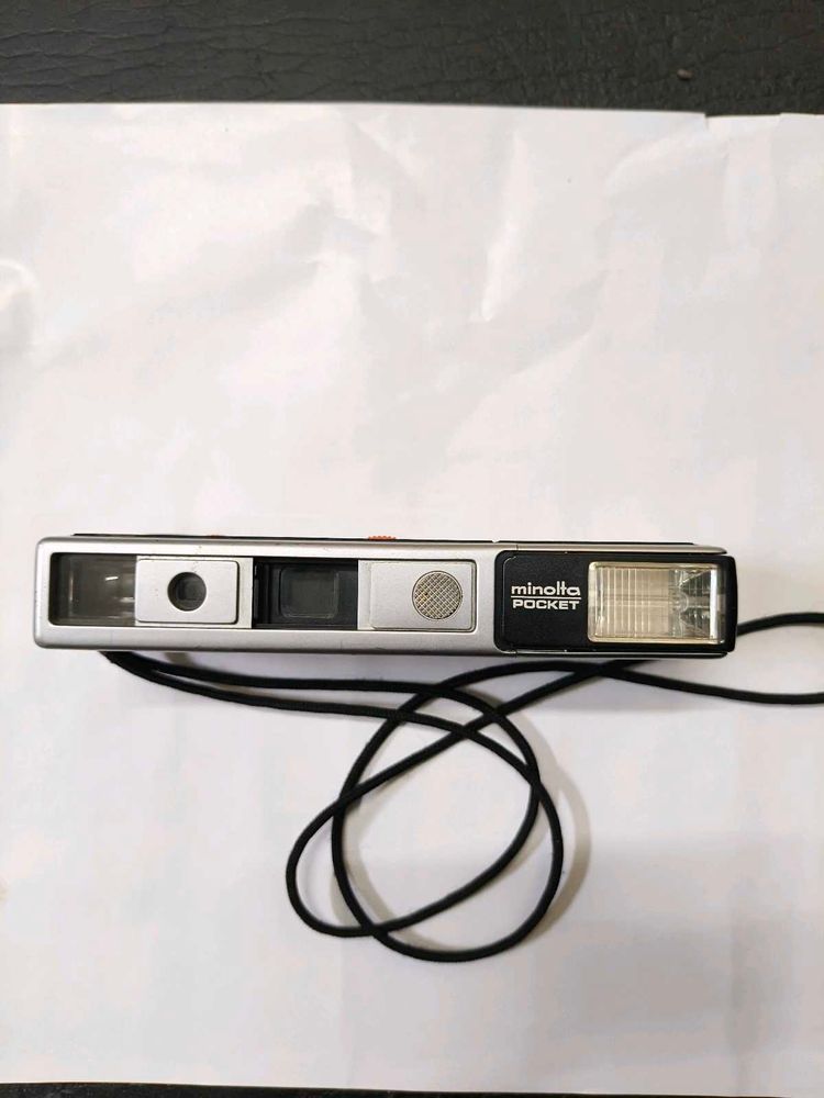 ( 1977 Minolta Autopak 450E Camera )