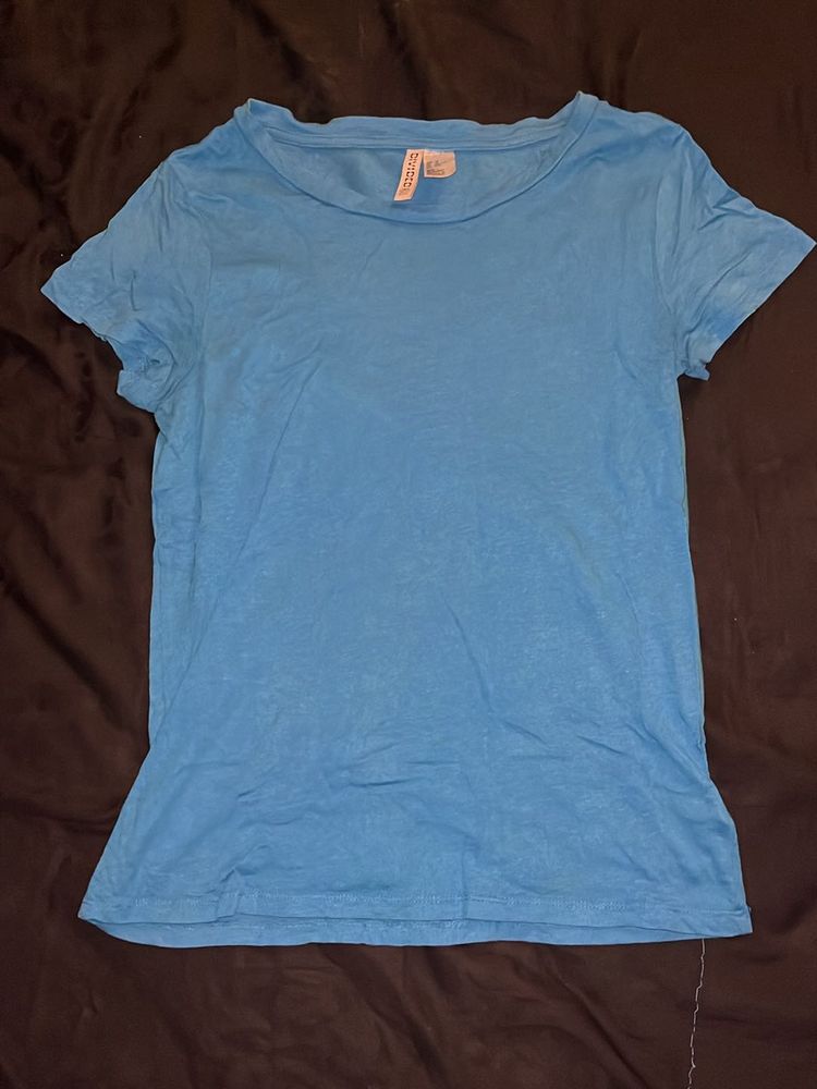 H&amp;M Divided T-Shirt