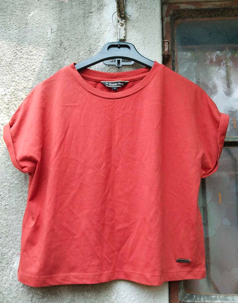 Red Short Sleeve Crop Tshirt