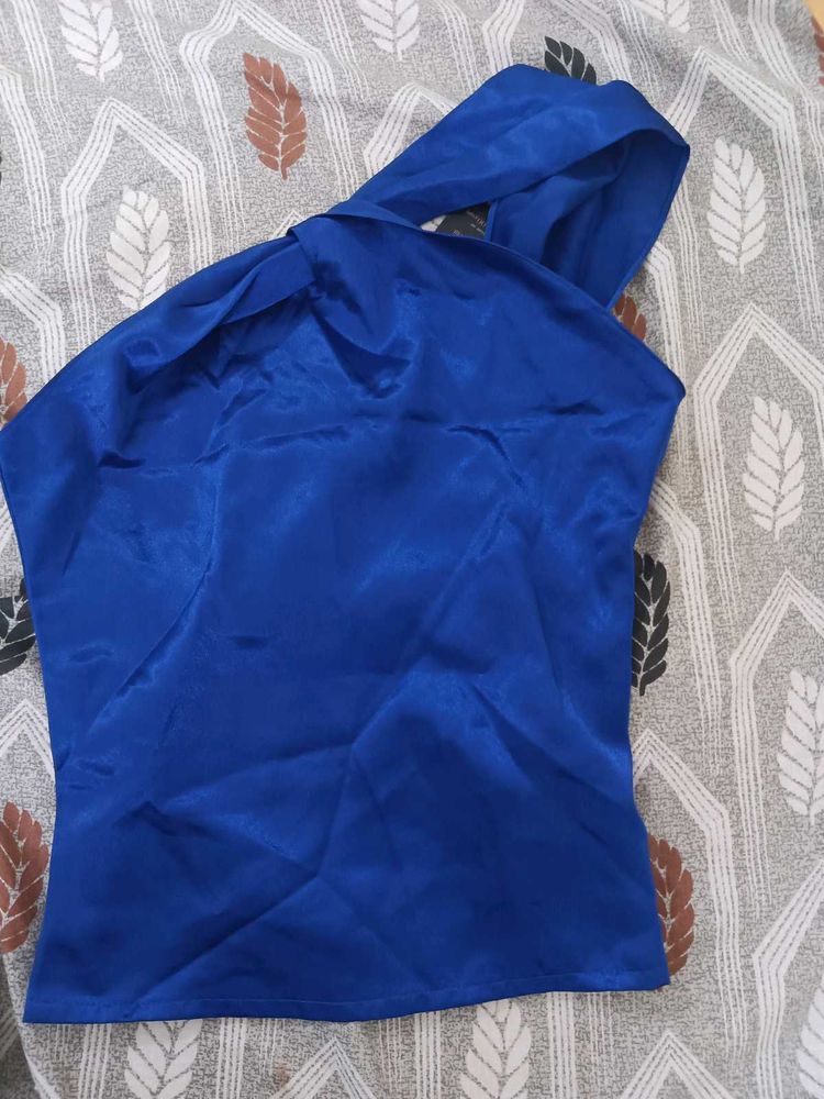 BRAND NEW SATIN OFF SHOULDER TOP