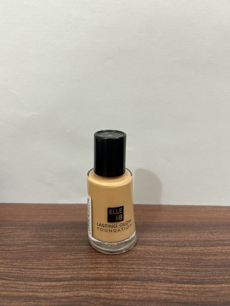 Combo Of Elle 18 Foundation