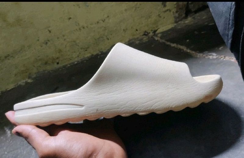 Yeezy Slides (1st Copy)