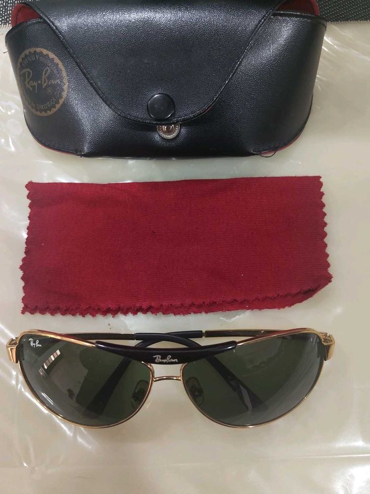 Ray-Ban Aviator Sunglasses