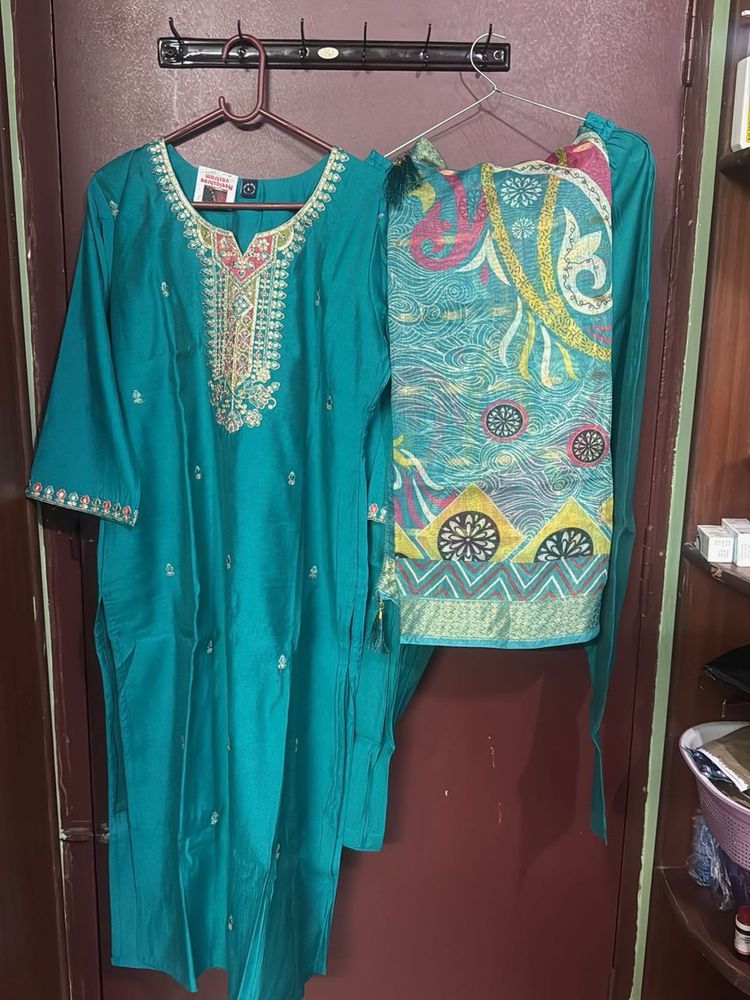 Elegant Teal Kurta Set