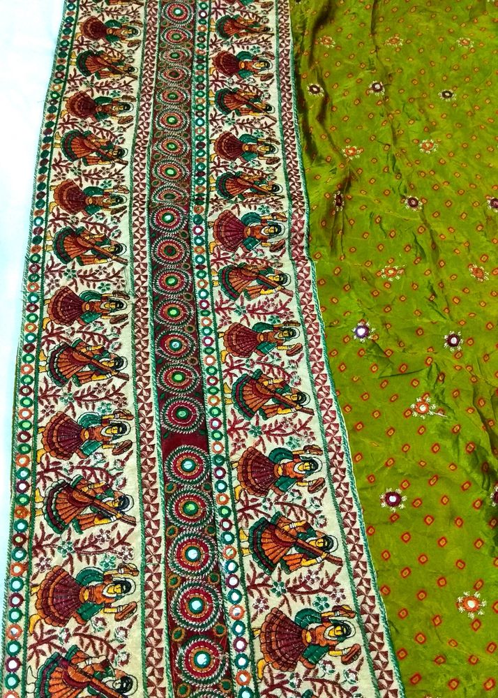 Gujarati work saree on badni print With Blouse