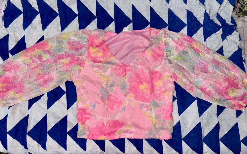 Floral Print Puff Sleeve Top