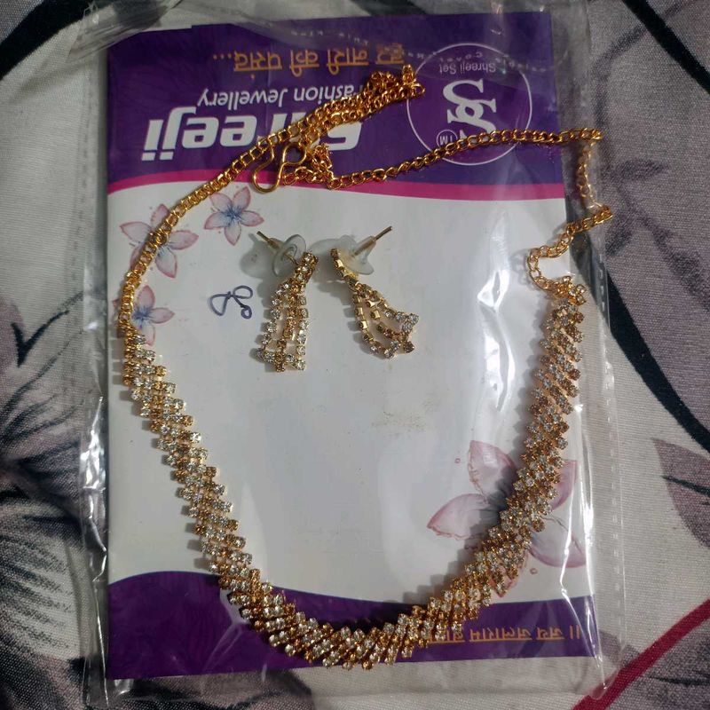 Sparkling Gold-Tone Necklace &amp; Earring Set