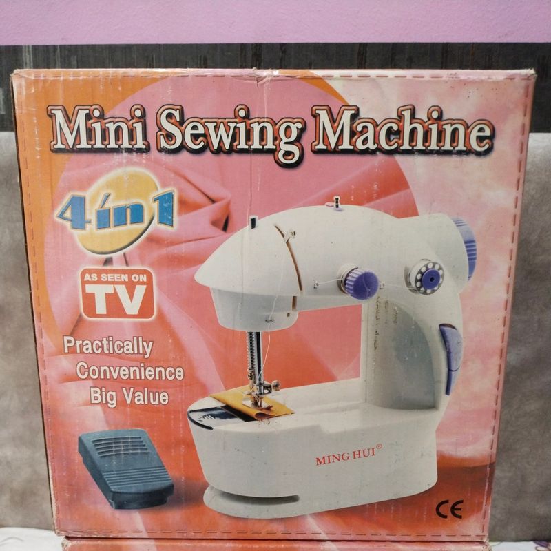 mini sewing machine