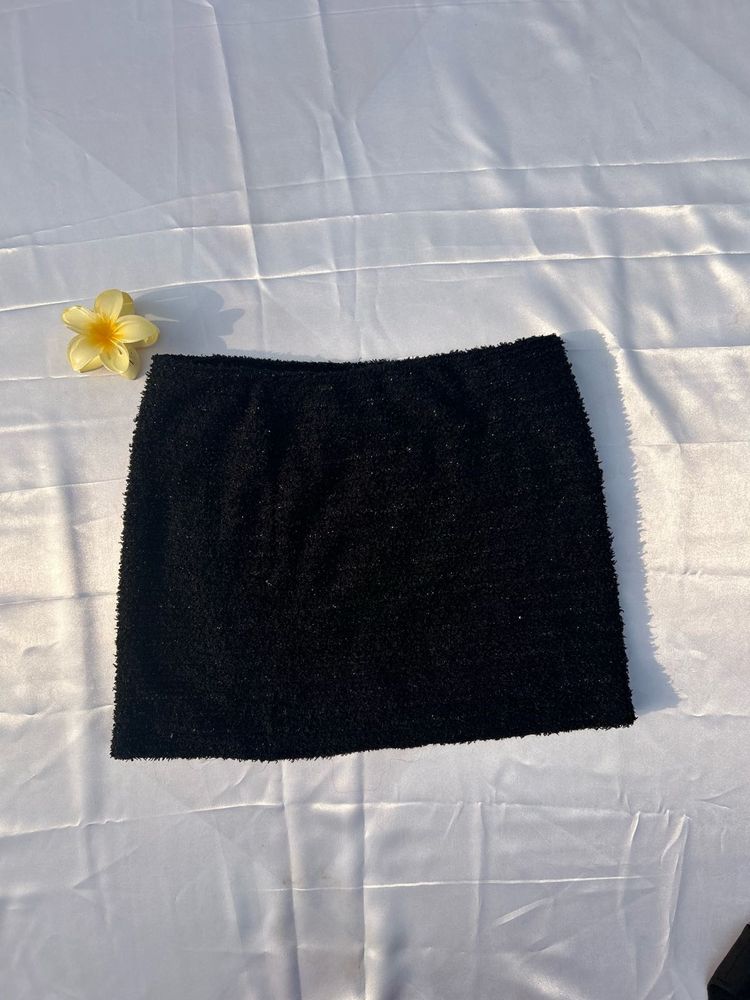 Black summer skirt