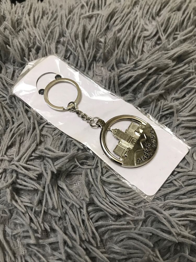 Silver Metal Keychain for Gifting