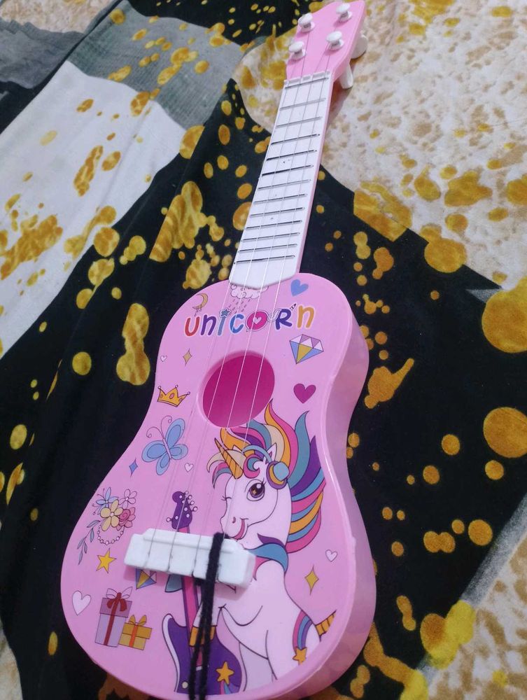 Baby pink gitar