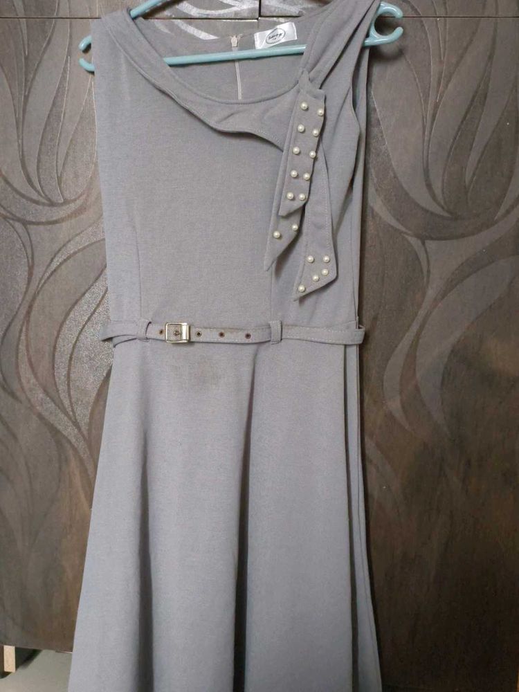 Elegant Gray Dress