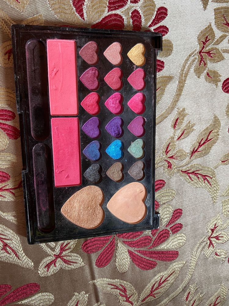 Eyeshadows Palette
