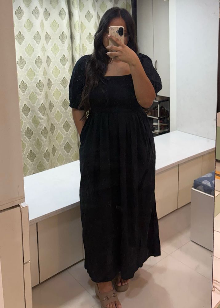 Black Maxi Dress - With pockets